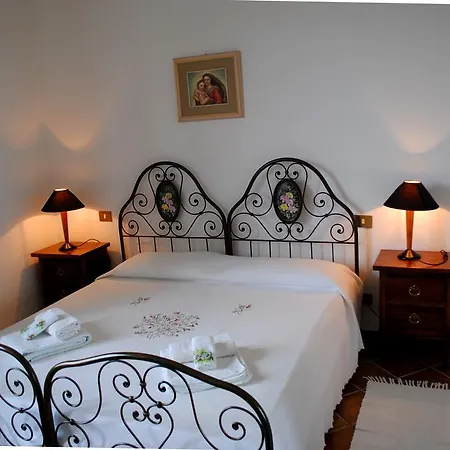 Holiday home Le Corolle